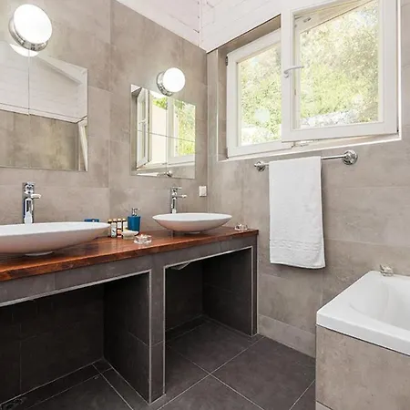 Vasiliki Cottages ヴァシリキ