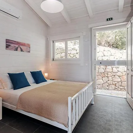 Vasiliki Cottages ヴィラ *