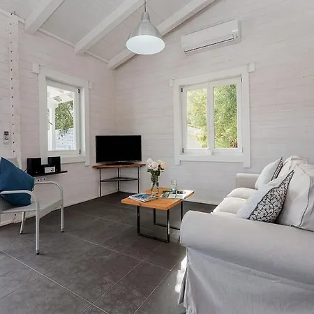 Vasiliki Cottages * Vasiliki